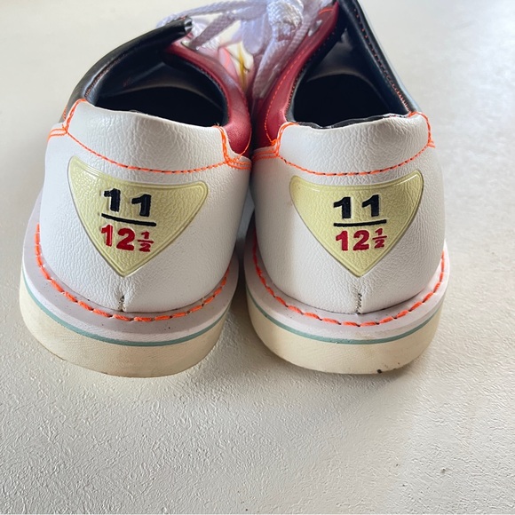 Qubika Red and Black Bowling Shoes NWOT - Picture 8 of 9